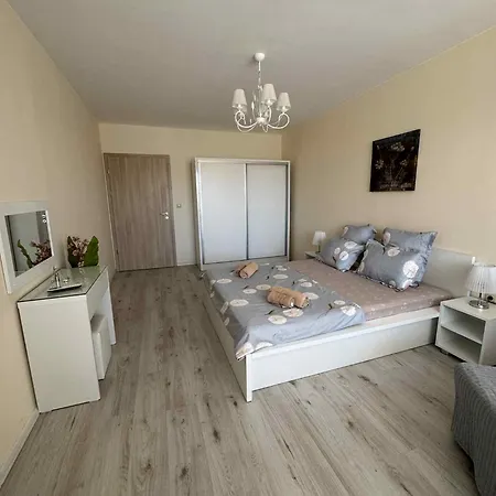 South Bay 2 شقة فارنا